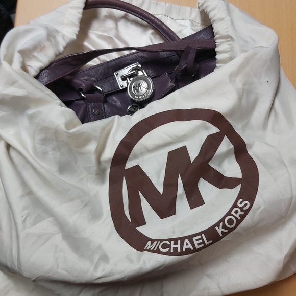 Michael Kors purple leather purse - Picture 5 of 6